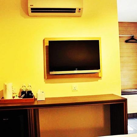 Hotel Sara'S Inn, ชาห์อาลัม ภายนอก รูปภาพ
