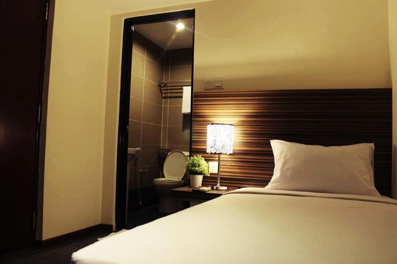 Hotel Sara'S Inn, ชาห์อาลัม ภายนอก รูปภาพ